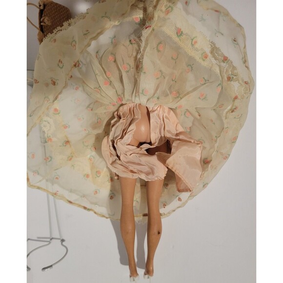 Vintage Midge Barbie Bubblecut 1963 with Dress, Sheath Sensation Hat, Purse - Picture 6 of 11